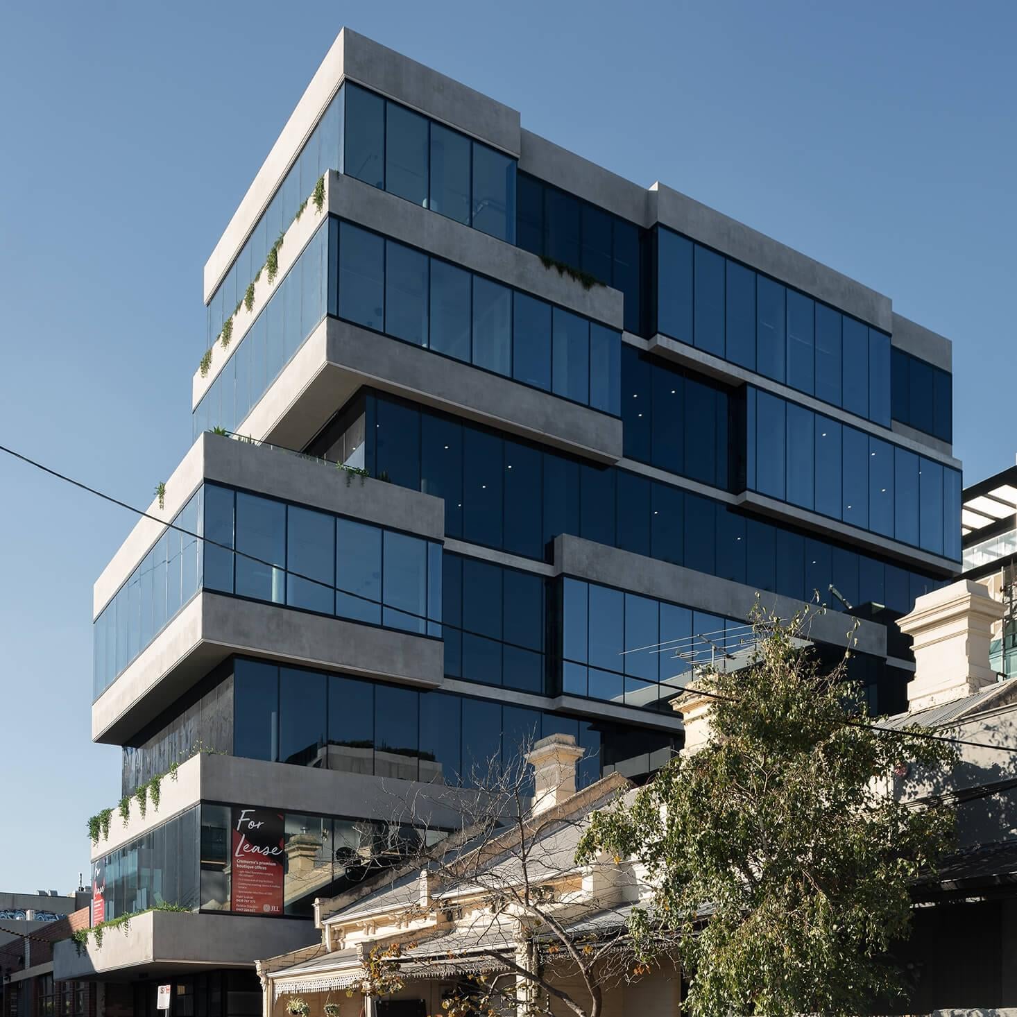 Plati SHade 39-1 on Clear Low-E IGU