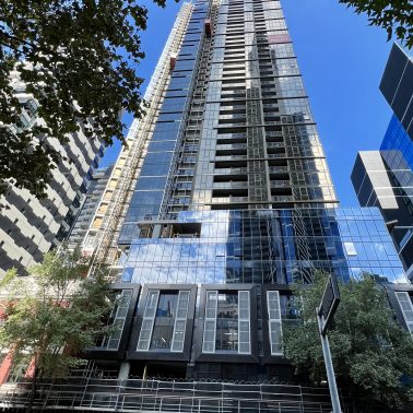 Champagne 46-1 on Clear UniQ-SHade Low-E IGU