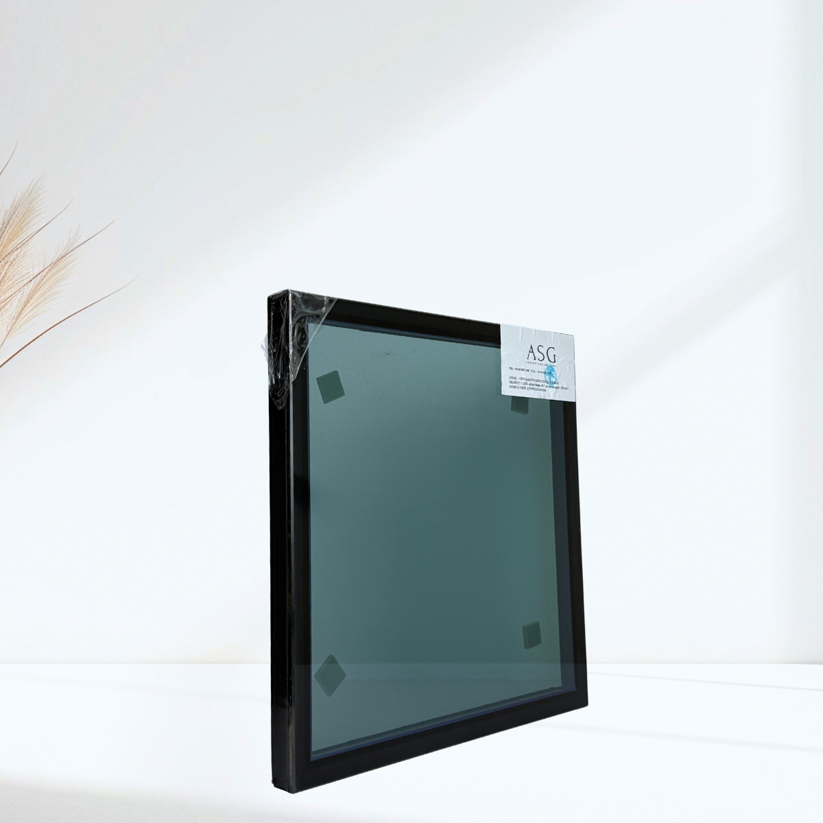 Plati SHade 39-7 on Light Grey Low-E IGU